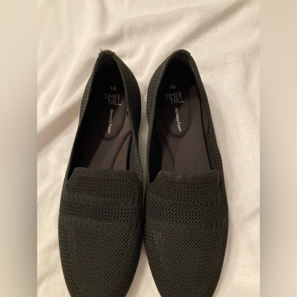 Time and Tru Women’s Dark Knit Loafers, Size 10